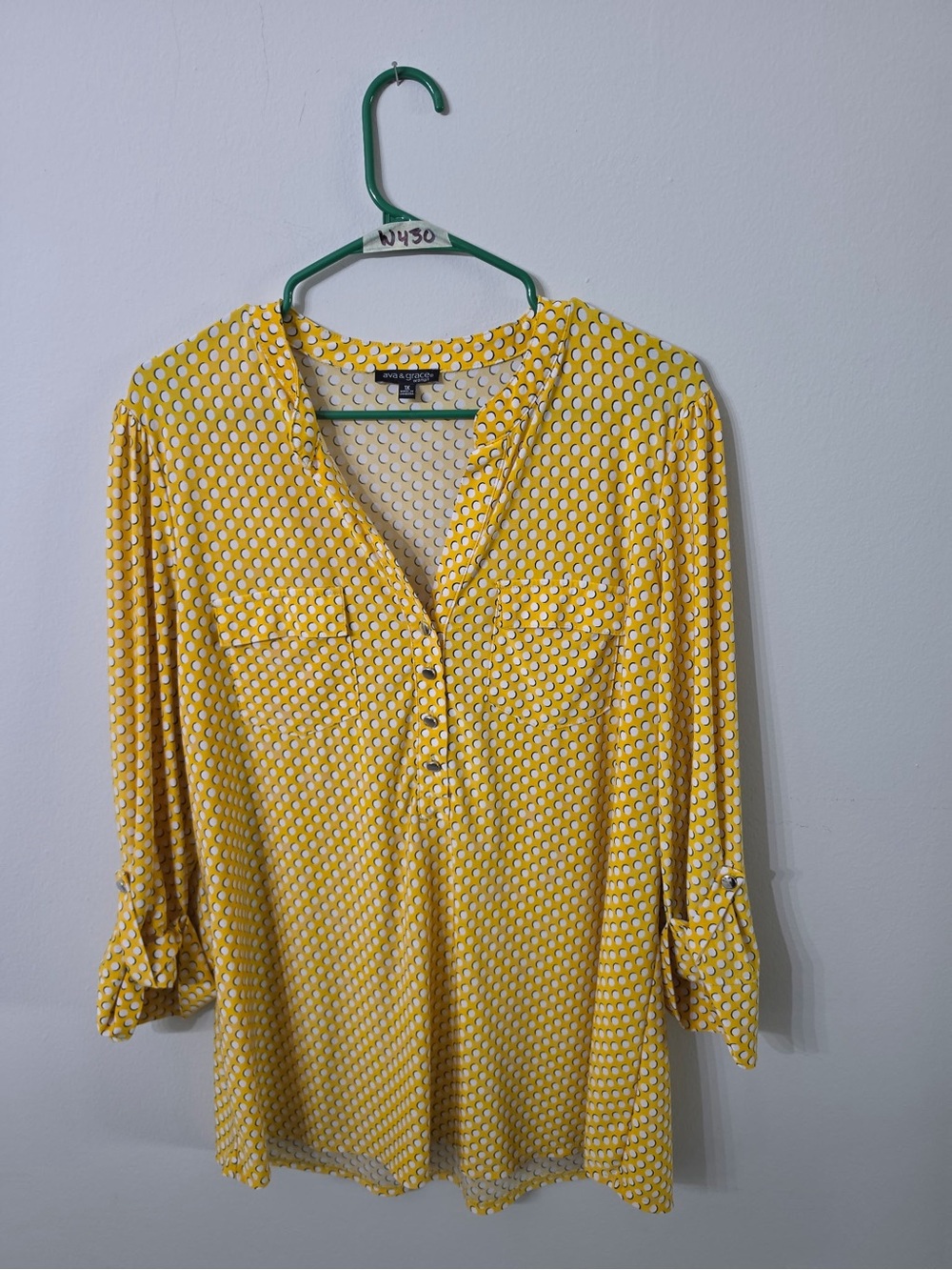 Women’s Ava & Grace Yellow Polka Dot Roll Tab Blouse 1X